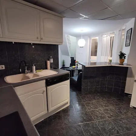 мезонет в гръцката махала Apartmán *