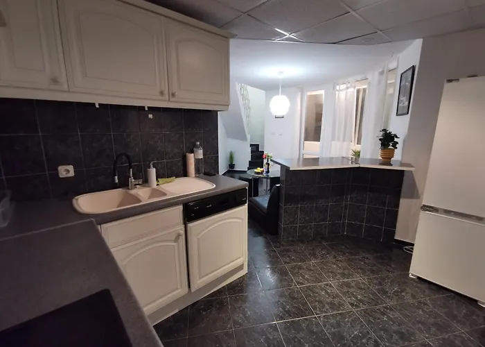 мезонет в гръцката махала Apartment *